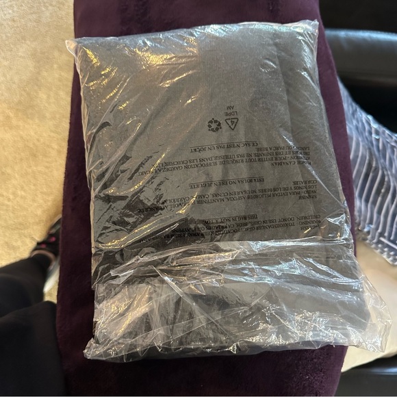 Go Couture Gray and White Crew Neck Dress NWT - Picture 8 of 8